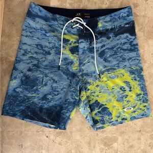 Oakley Neon‎ Moon BoardShorts / Swim Men’s Size32